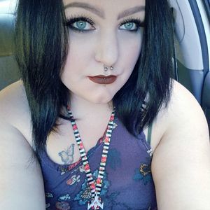 Meet your Posher, Nikki